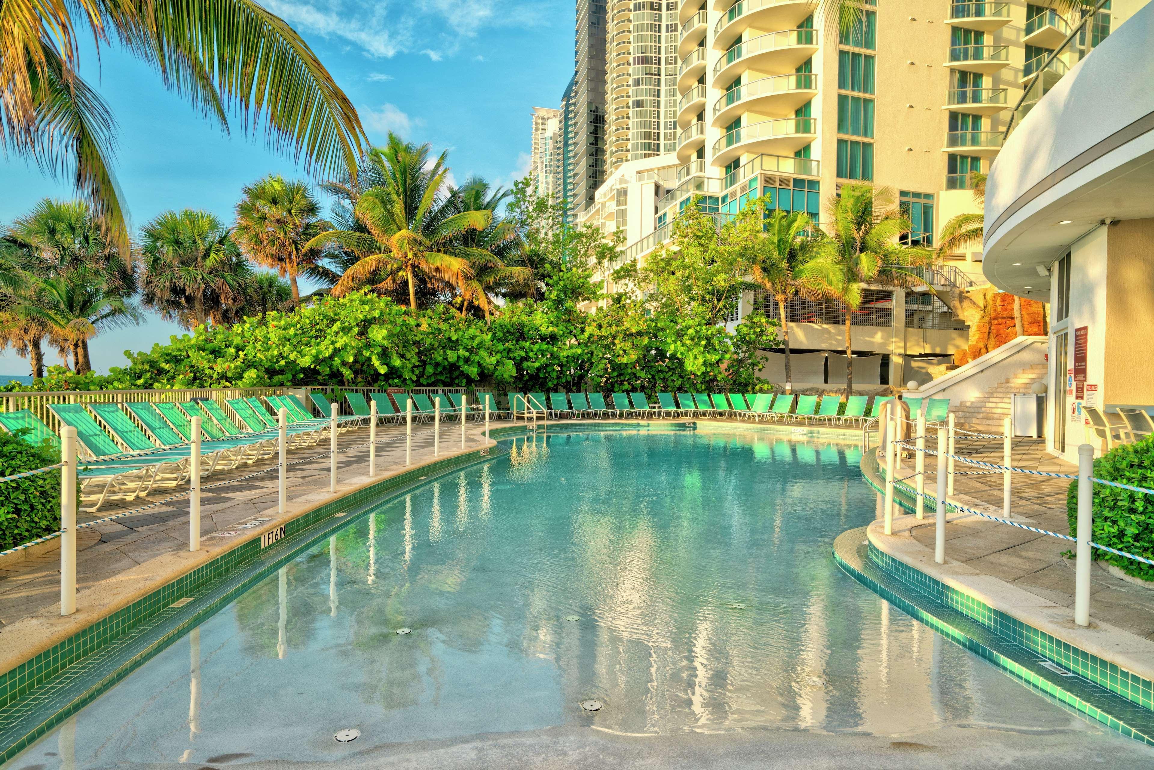 Doubletree By Hilton Ocean Point Resort - North Miami Beach Sunny Isles Beach Ngoại thất bức ảnh