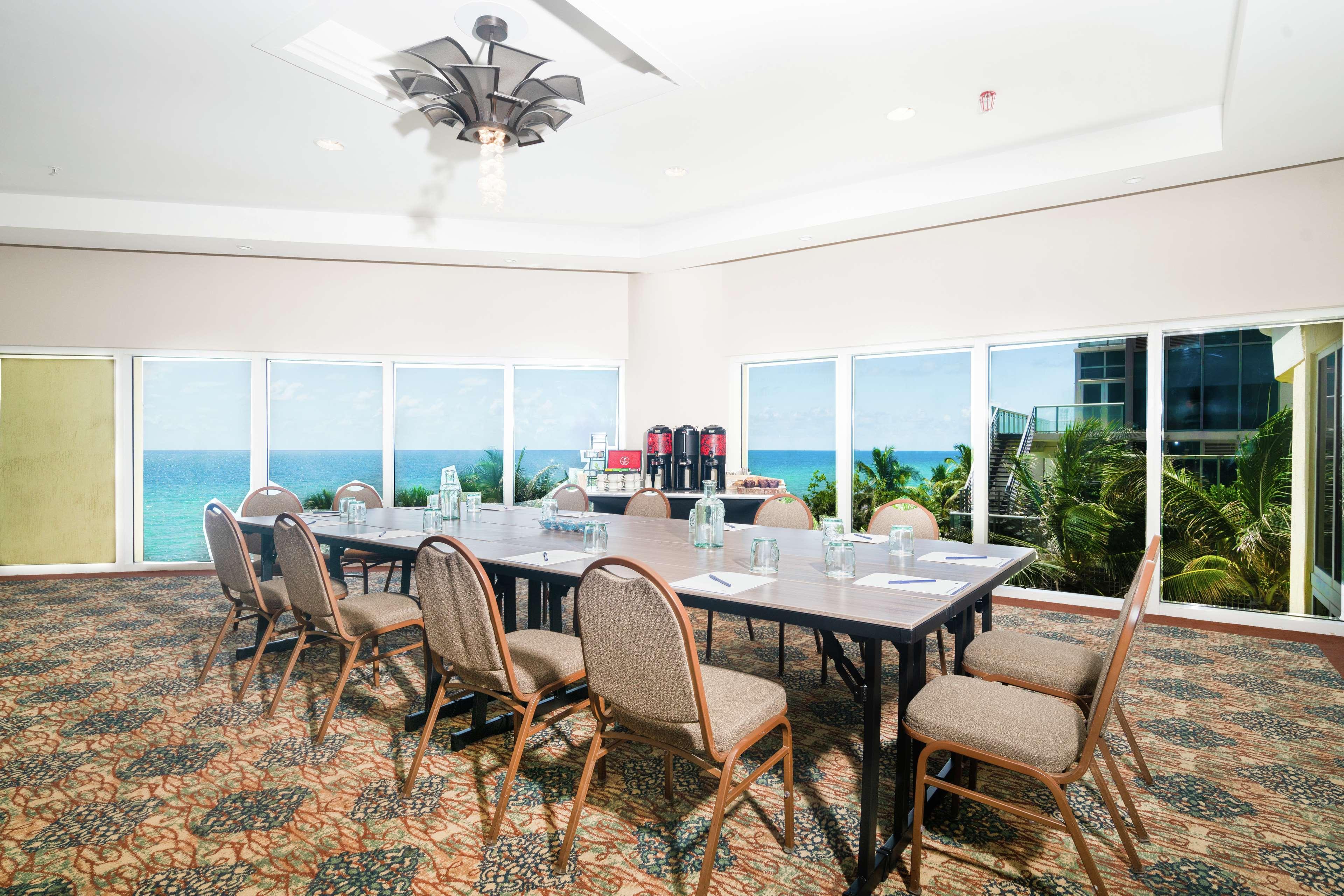 Doubletree By Hilton Ocean Point Resort - North Miami Beach Sunny Isles Beach Ngoại thất bức ảnh