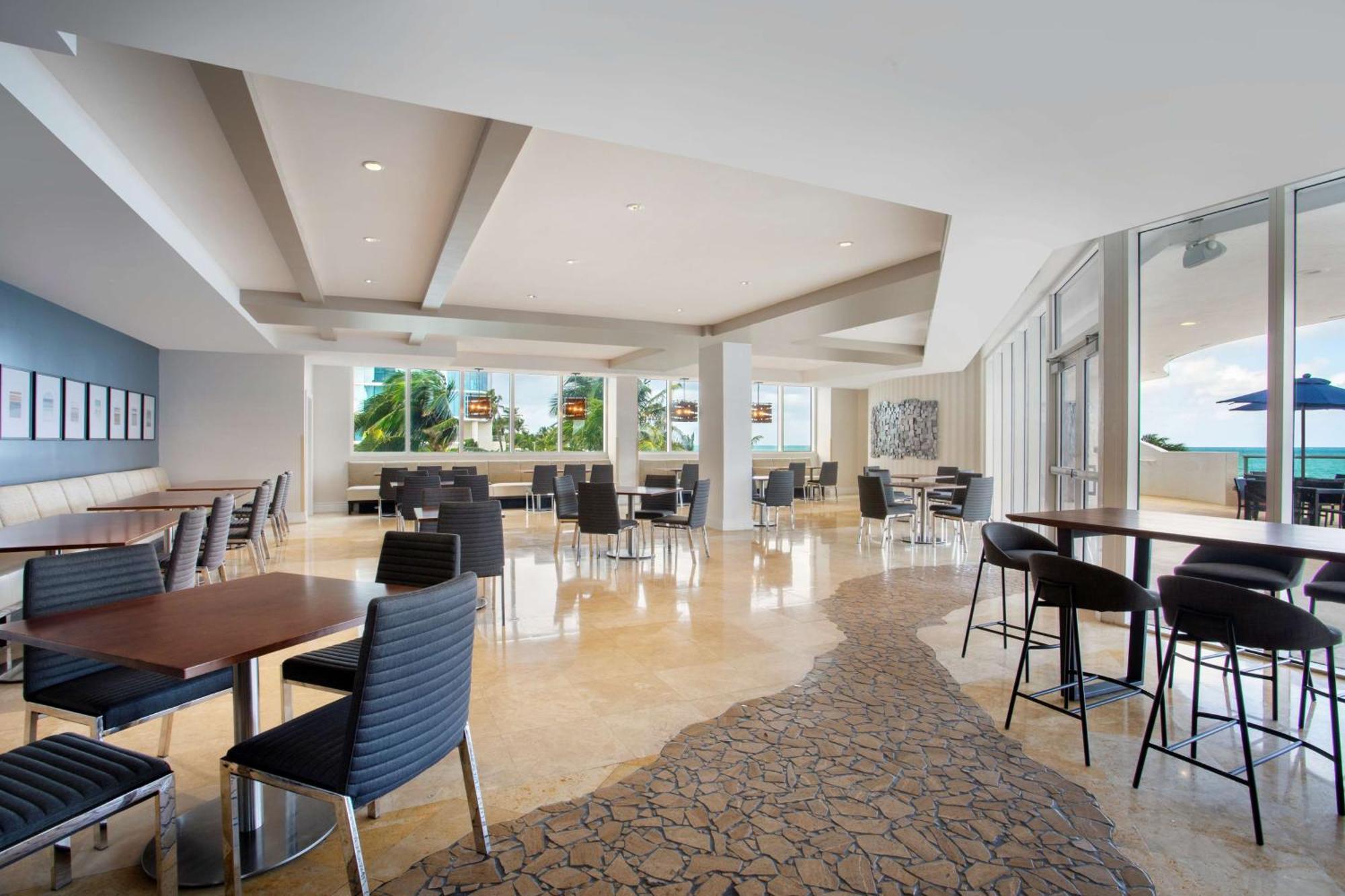 Doubletree By Hilton Ocean Point Resort - North Miami Beach Sunny Isles Beach Ngoại thất bức ảnh